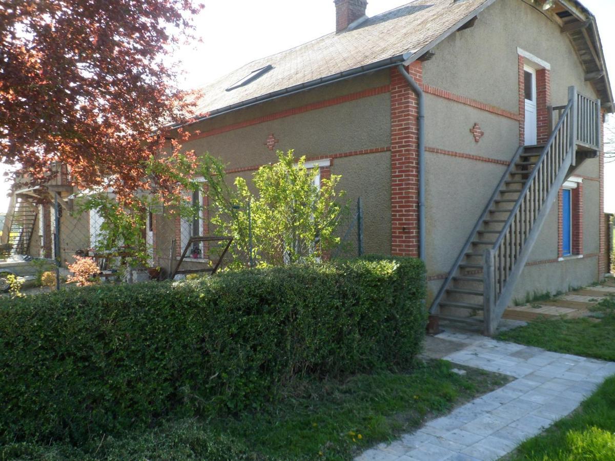 L'Etape De St Hilaire La Gravelle Bed & Breakfast Saint-Hilaire-la-Gravelle Екстериор снимка